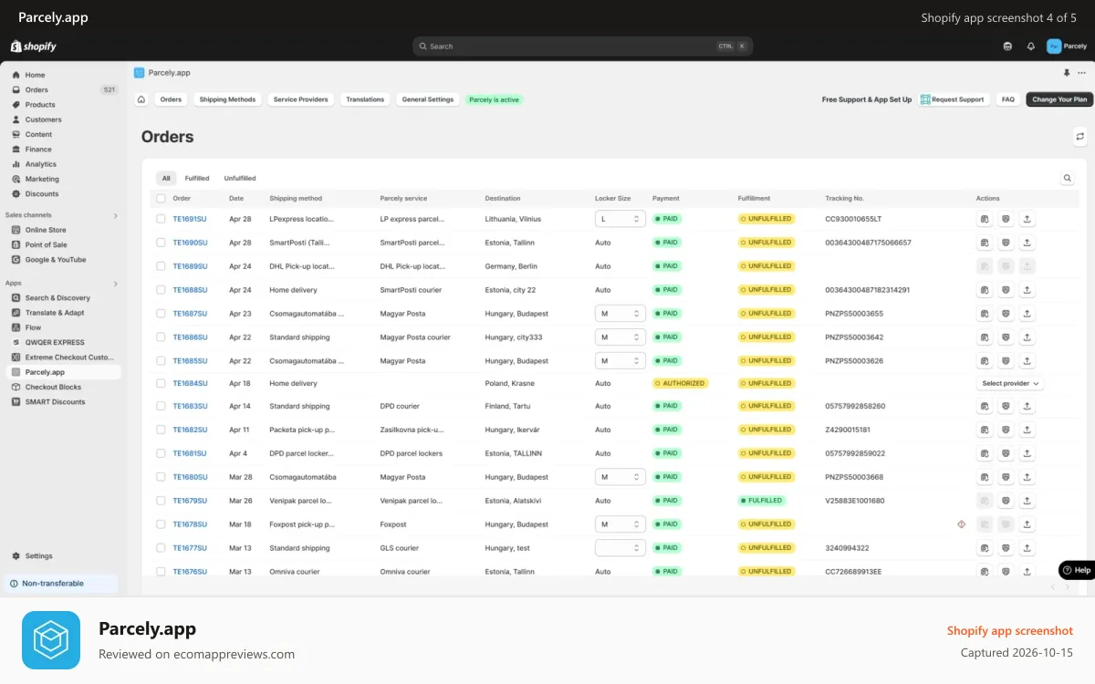 Parcely.app Shopify app screenshot: Mangage orders and download shipping labels.